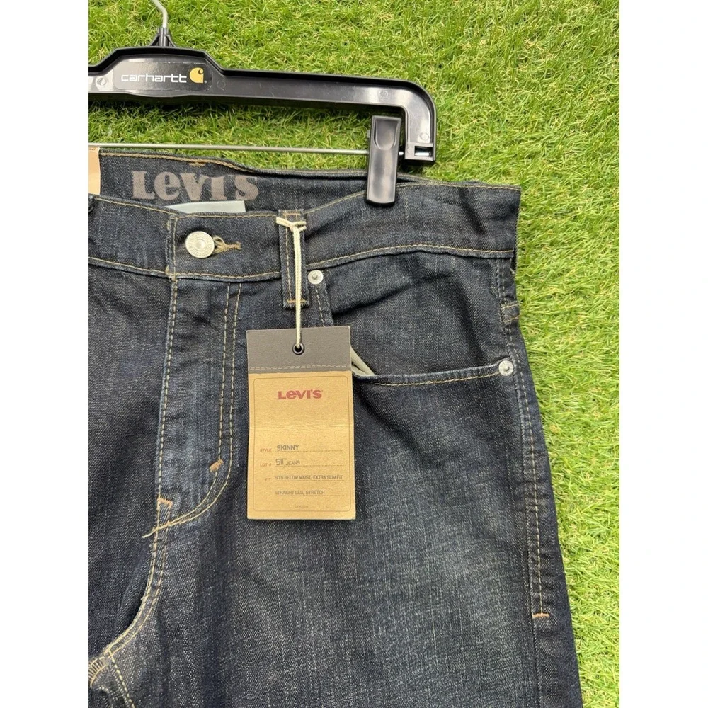 Levis shop confidence